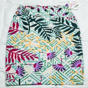 SALE LuLaRoe - Size S Cassie Skirt